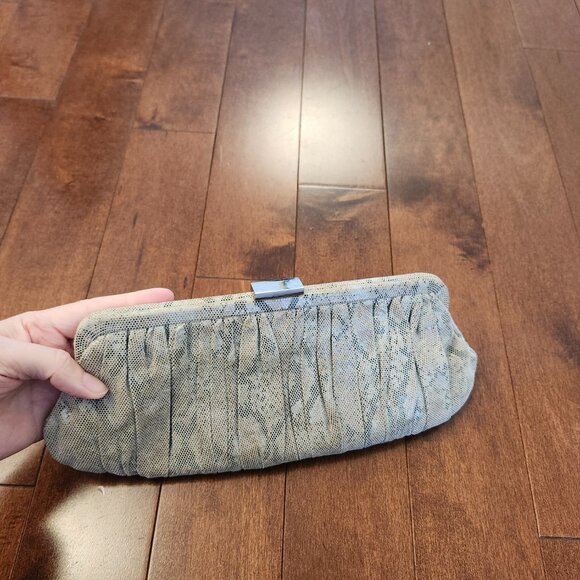 Danier small leather clutch bag - Picture 2 of 9